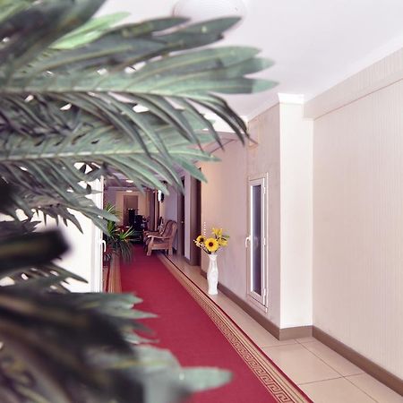 Sun Rise Hotel Tbilisi Ngoại thất bức ảnh