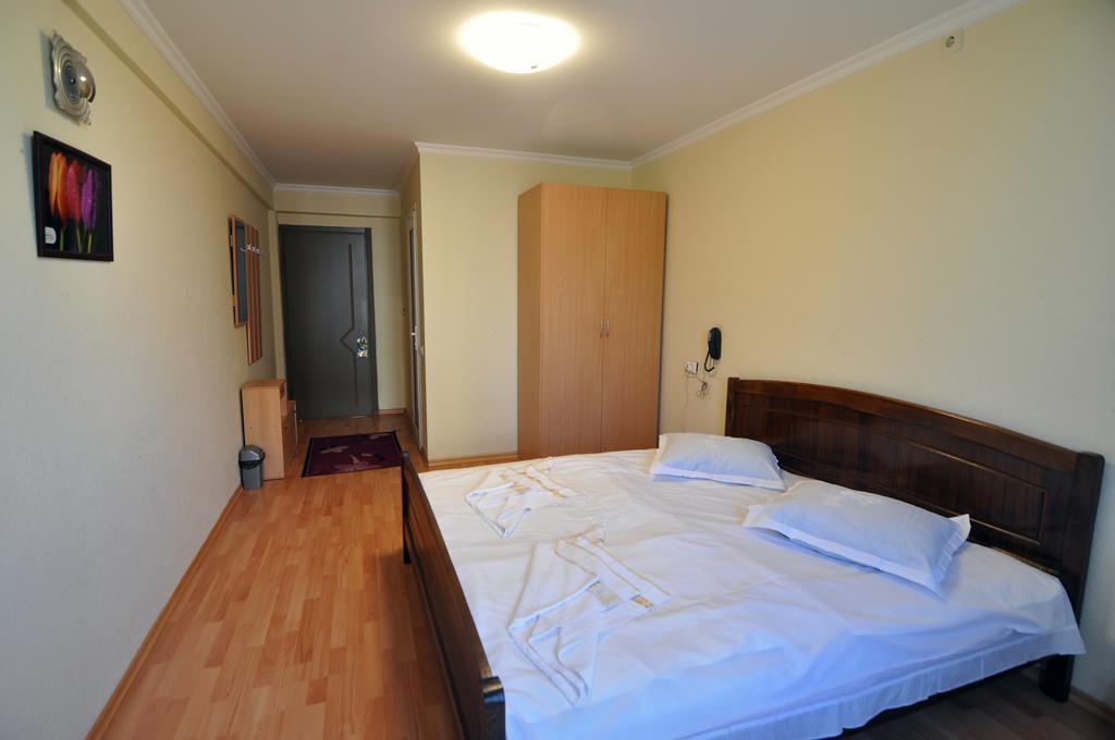 Sun Rise Hotel Tbilisi Phòng bức ảnh