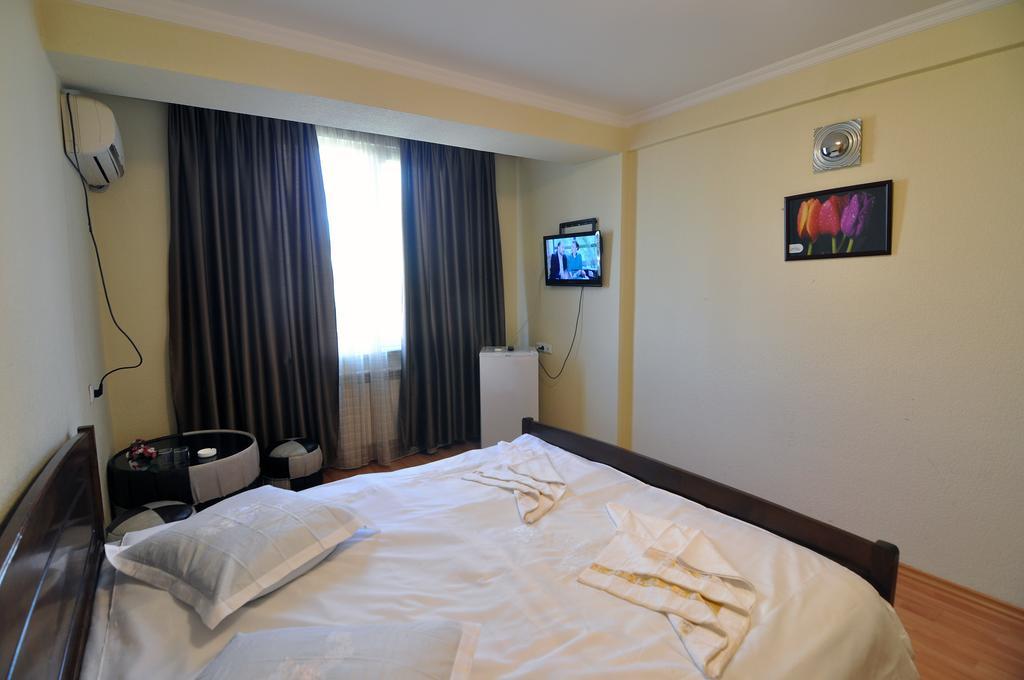 Sun Rise Hotel Tbilisi Ngoại thất bức ảnh