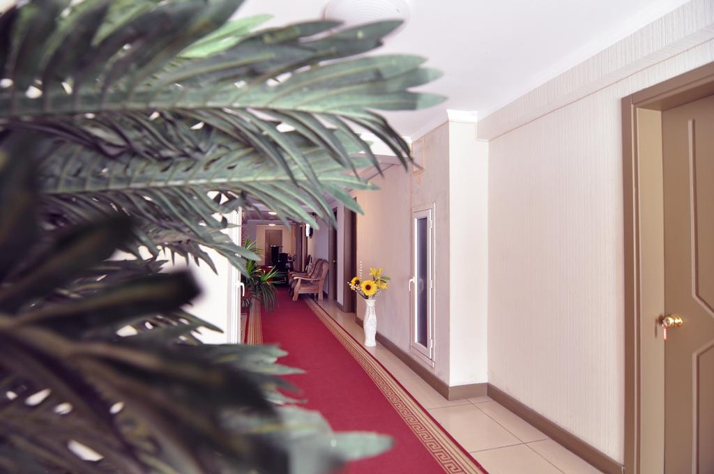 Sun Rise Hotel Tbilisi Ngoại thất bức ảnh