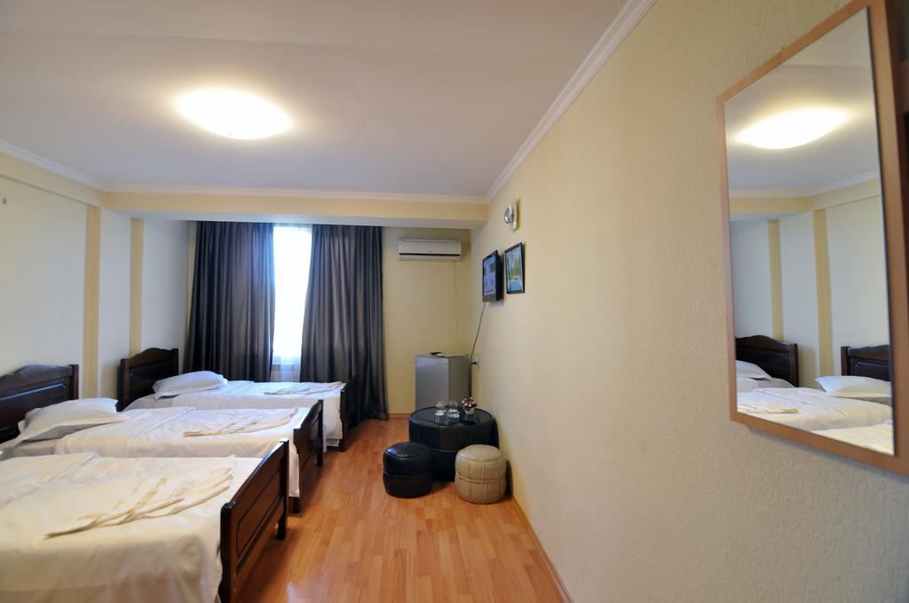 Sun Rise Hotel Tbilisi Phòng bức ảnh