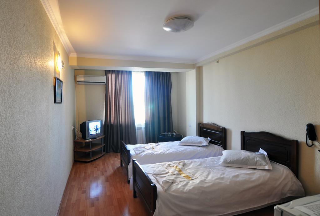 Sun Rise Hotel Tbilisi Phòng bức ảnh